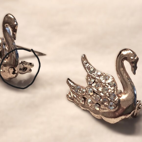 Vintage Pair of Silver-tone and Rhinestone Swan Pins-Circa 40s-50s-Good Cond. - Picture 8 of 10